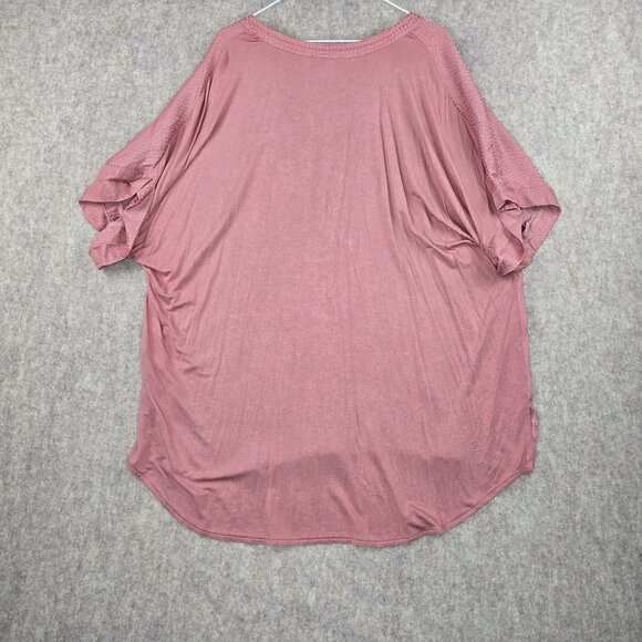 Lane Bryant Womens Plus Blouse Pink Size 26/28 Lightweight Textured Button Front - Picture 2 of 9